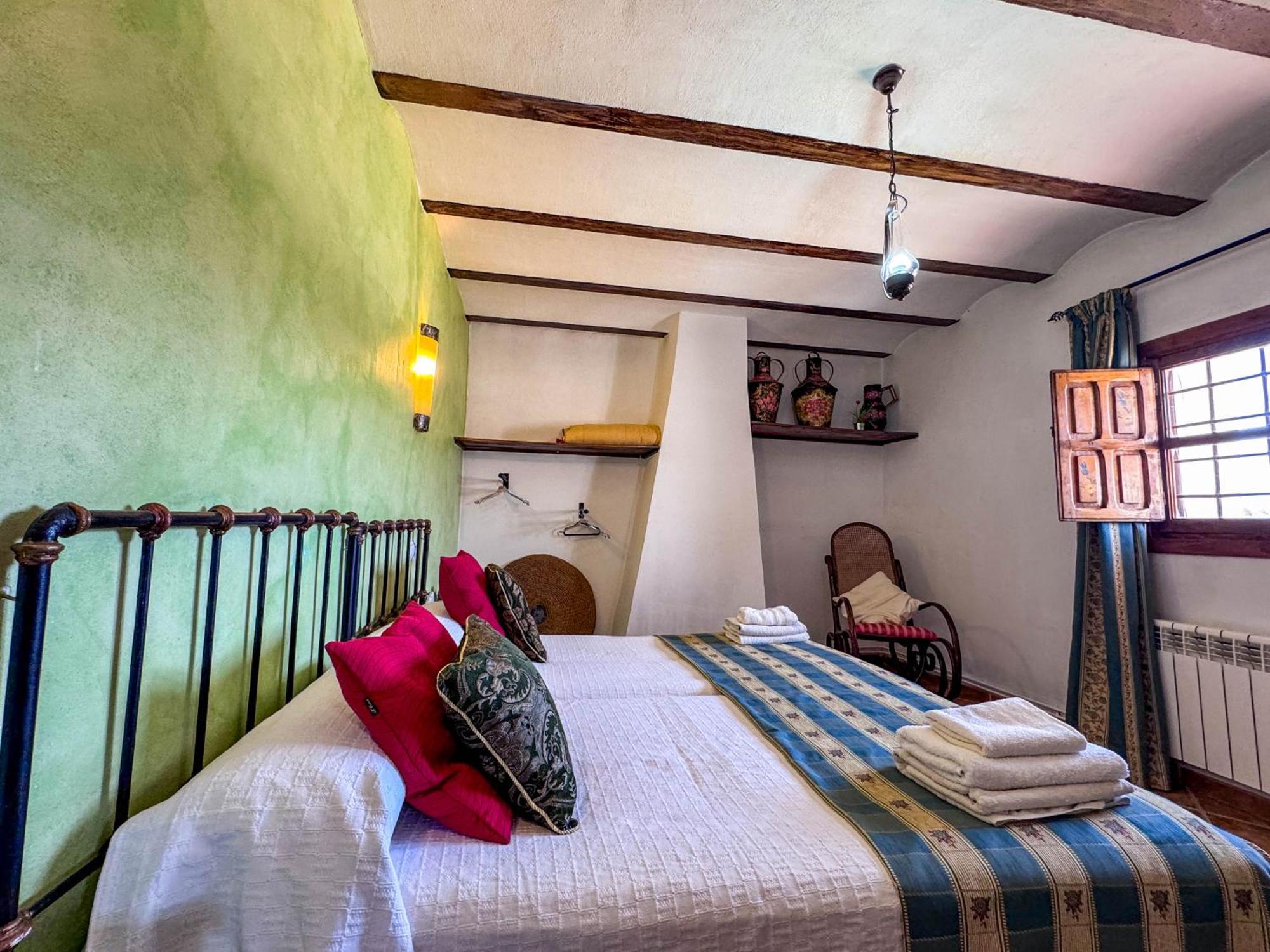 Gasthaus Cortijo Rural Bacares Freila Exterior foto